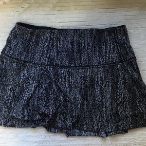 Lululemon skirt great condition